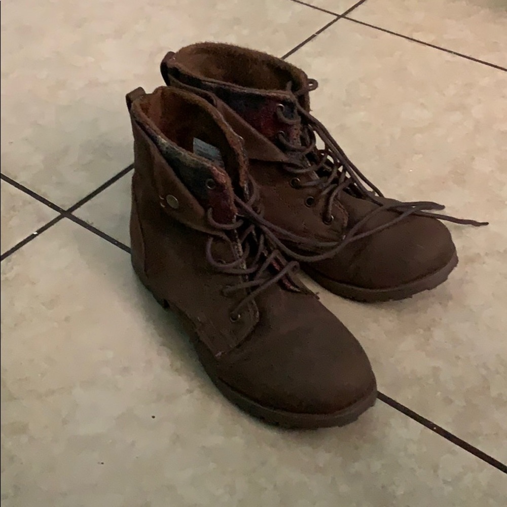 ankle boots